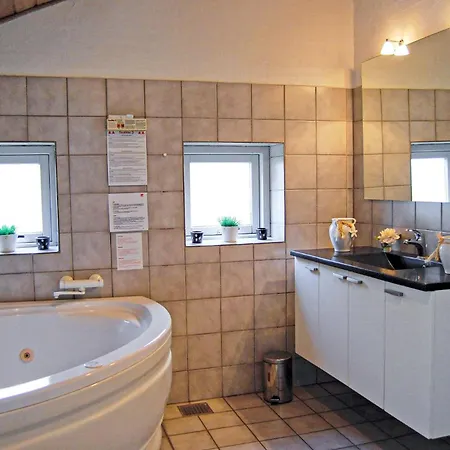 Awesome In With Kitchen بيت للعطل *