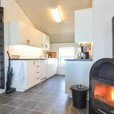 Awesome In With Kitchen Holiday home *